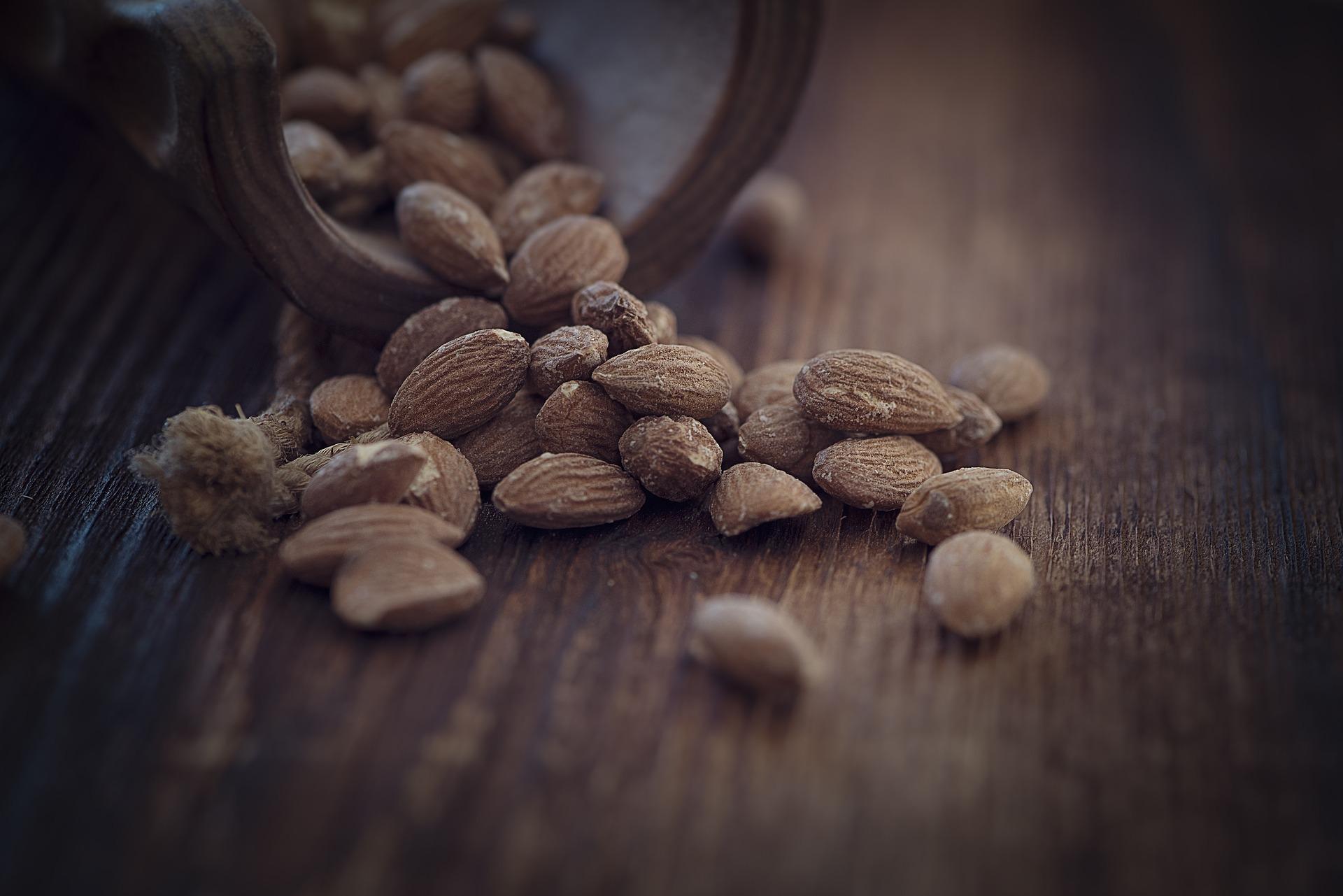 Almonds 1266848 1921