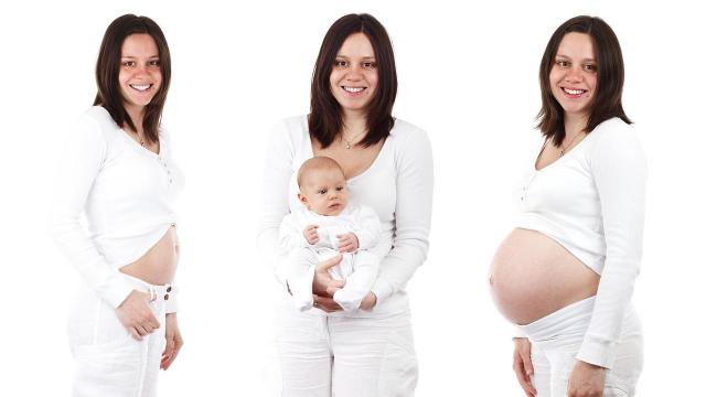 femme enceinte avec bébé