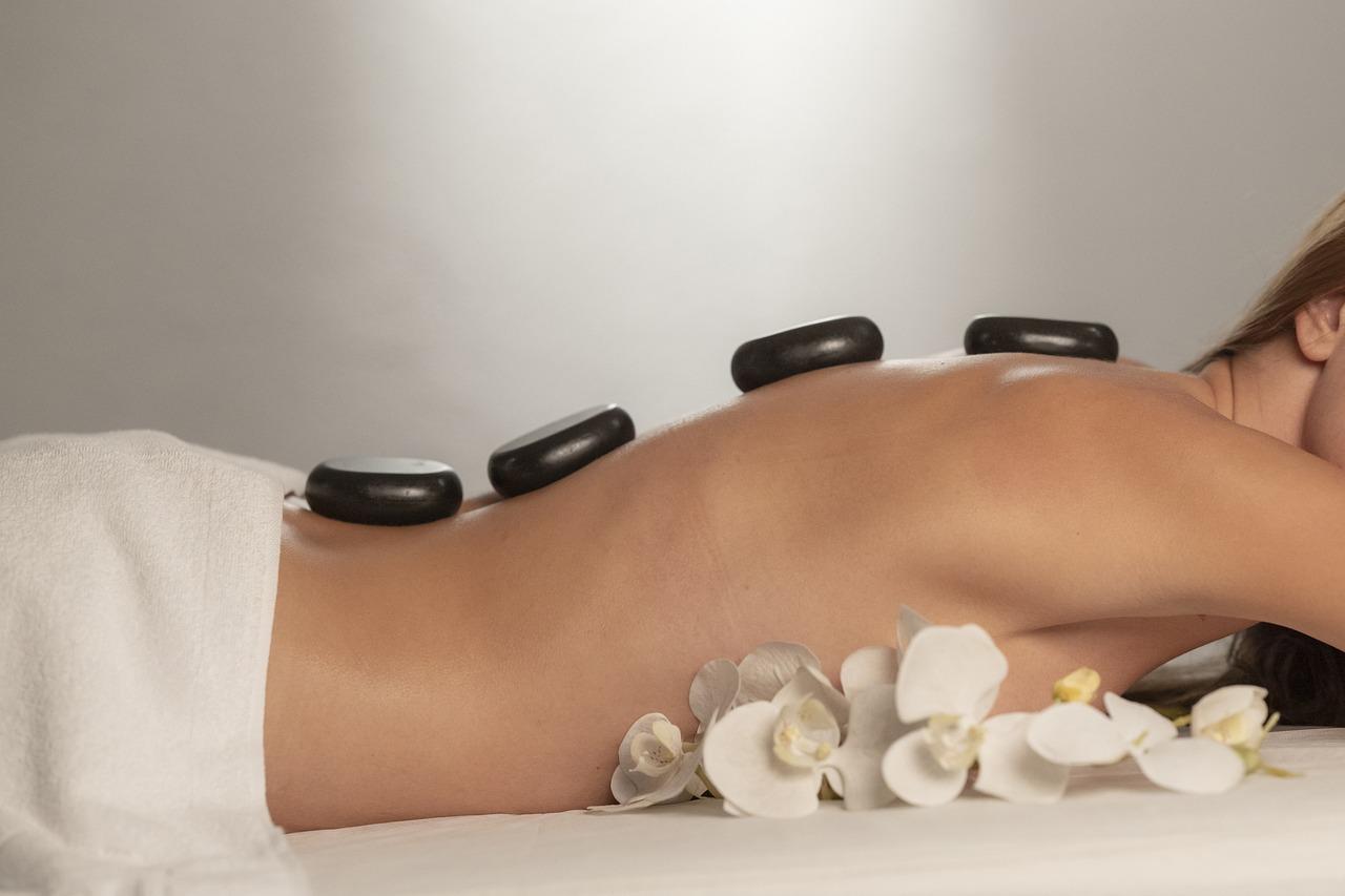 Massage pierres2